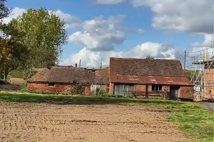 phepson-orchard-barn-3